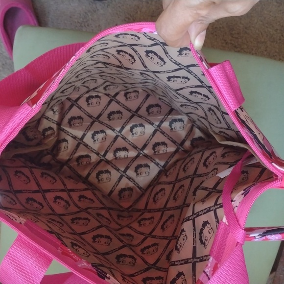 Betty Boop Tote with matching Change Purse - Picture 3 of 4